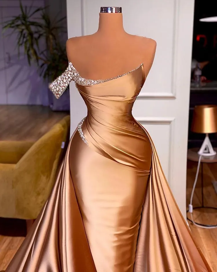 Chic Long Mermaid One Shoulder Beaded Prom Dress With Court Train
