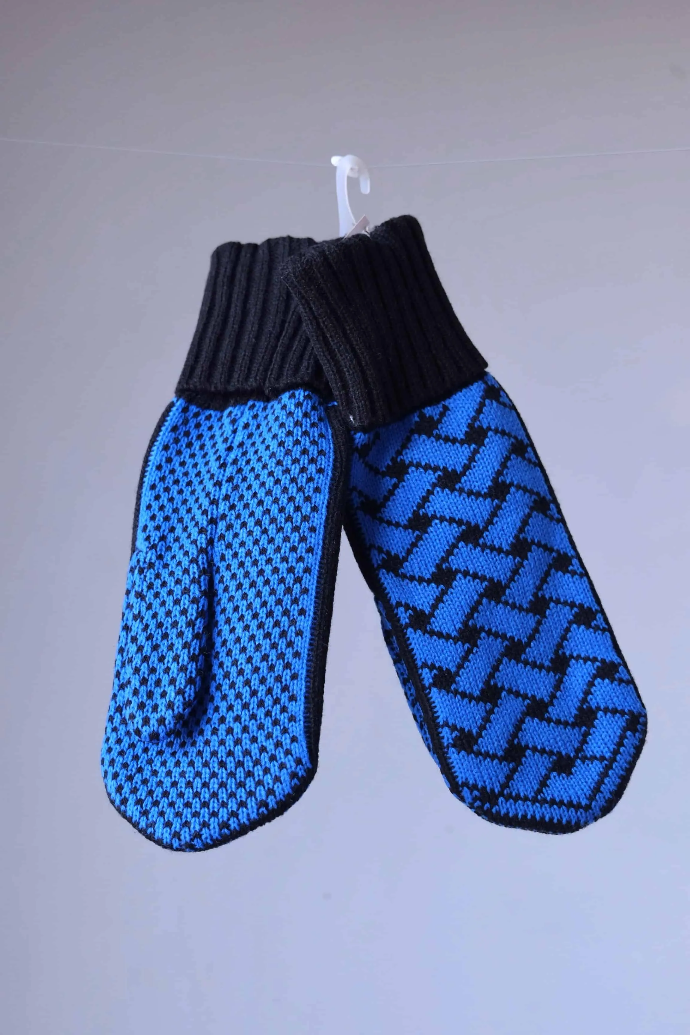 ERGEE Wool Mittens