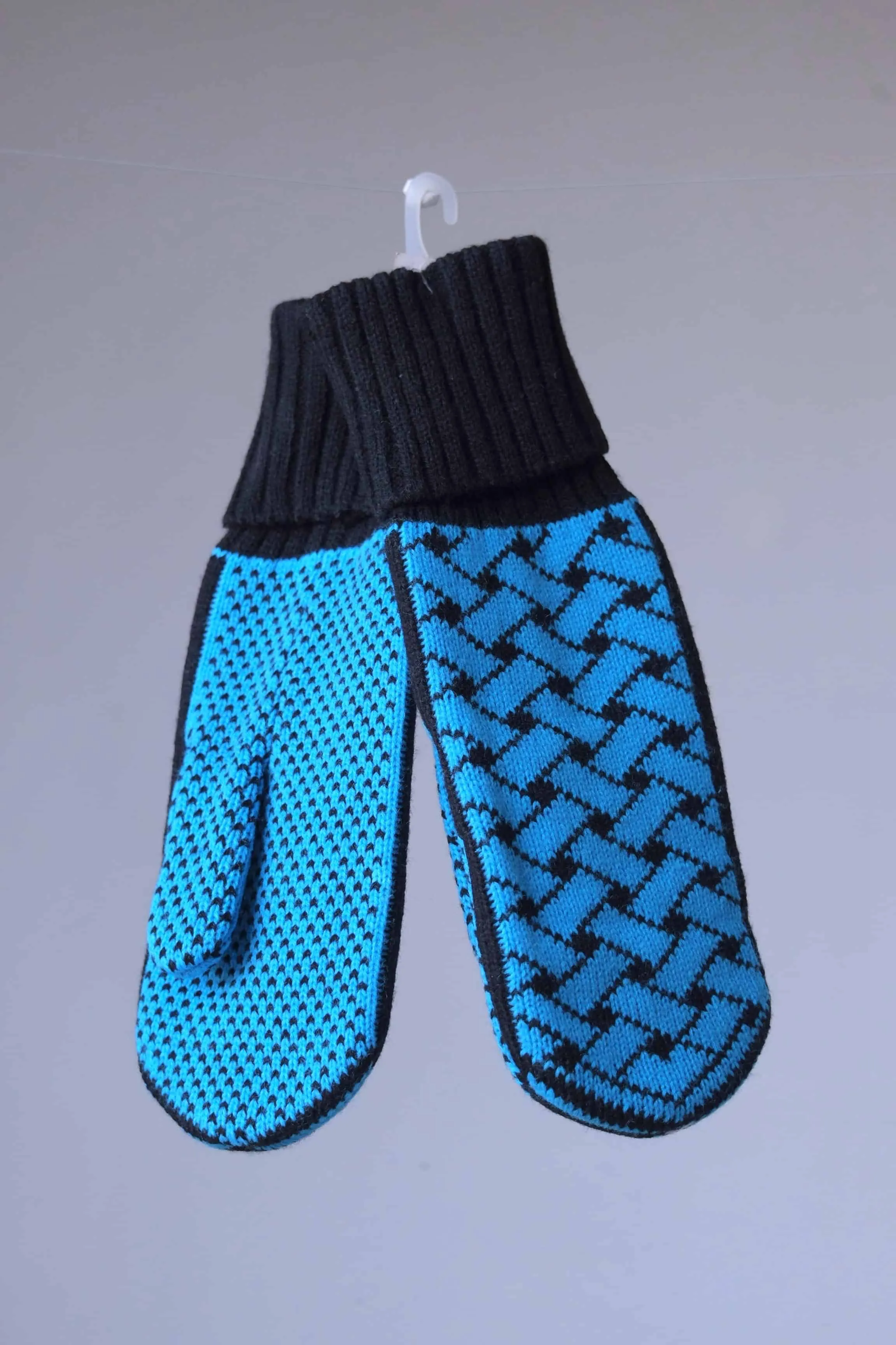 ERGEE Wool Mittens