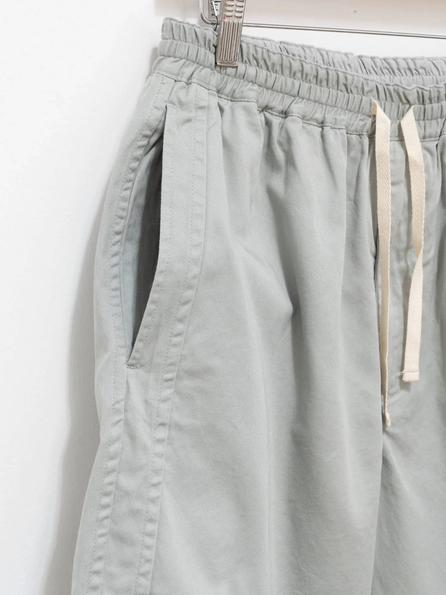 Line Easy Shorts - Grayish Green